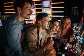 Studio dealer langsung Asia Gaming dengan multi-kamera